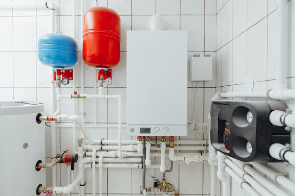 Prevenirea pierderilor de căldură în perioadele reci este esențială pentru eficiența energetică a unei locuințe și pentru confortul termic al locuitorilor. 