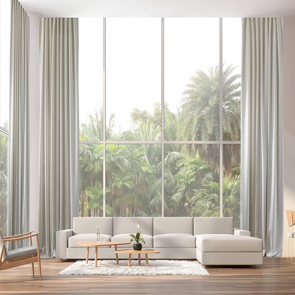 Draperiile sunt elemente esențiale în designul interior, oferind nu doar protecție împotriva luminii și intimitate, ci și ocazia de a adăuga un element de eleganță și stil într-un spațiu. Cu toate acestea, alegerile pot fi copleșitoare, având în vedere varietatea și opțiunile disponibile pe piață. În acest articol, îți vom oferi sfaturi practice pentru alegerea draperiilor potrivite în designul interior, astfel încât să obțineți un aspect armonios și estetic în casa ta. 