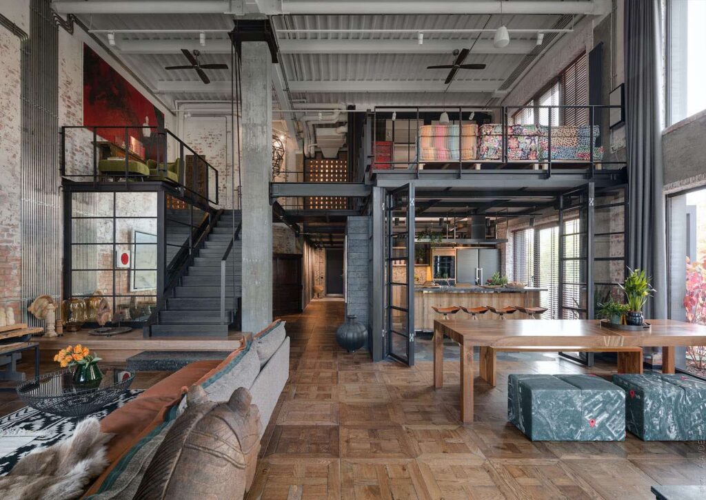 Spațiile moderne loft sunt spații fascinante și versatile care combină elementele industriale cu designul contemporan, creând un stil de viață urban și sofisticat. Dacă ai un loft modern și vrei să îl amenajezi într-un mod creativ și functional, noi îți prezentăm câteva idei interesante de design interior care îți vor transforma loftul într-un spațiu cu adevărat spectaculos.