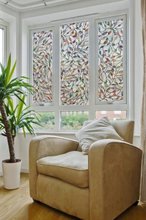 Vitraliile reprezintă o formă de artă și design care implică utilizarea sticlei colorate sau a sticlei translucide pentru a crea opere artistice și decorative. Acestea pot adăuga o notă unică de frumusețe și eleganță în amenajările de interior.