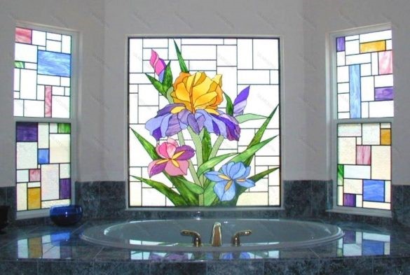 Vitraliile reprezintă o formă de artă și design care implică utilizarea sticlei colorate sau a sticlei translucide pentru a crea opere artistice și decorative. Acestea pot adăuga o notă unică de frumusețe și eleganță în amenajările de interior.